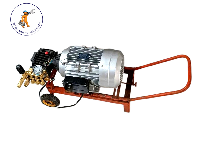 MÁY RỬA XE CAO ÁP LUTIAN KHUNG TRẦN 3600PSI  - 7.5KW-250BAR